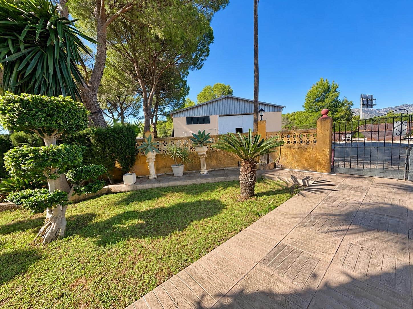 7 chambre Villa/Maison à vendre à Rotova avec piscine garage - 395 000 € (Ref: 10185040)