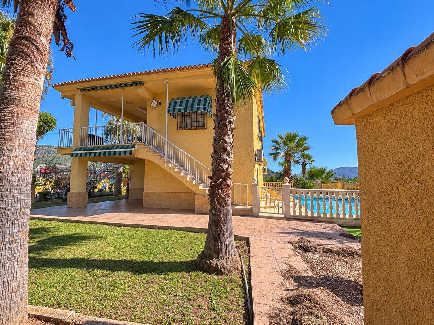 7 chambre Villa/Maison à vendre à Rotova avec piscine garage - 395 000 € (Ref: 10185040)