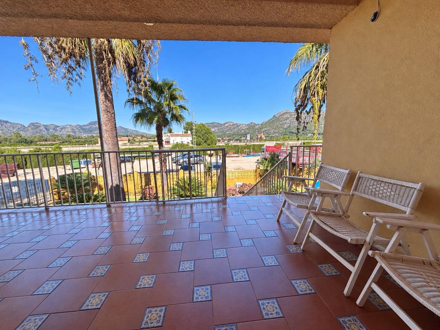 7 chambre Villa/Maison à vendre à Rotova avec piscine garage - 395 000 € (Ref: 10185040)