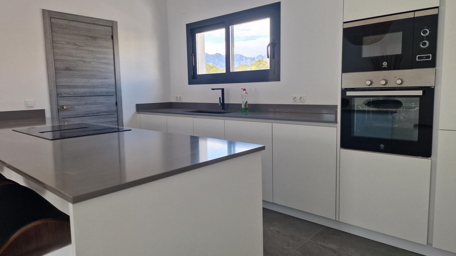 3 bedroom Villa for sale in La Nucia with pool garage - € 1,170,000 (Ref: 9103486)