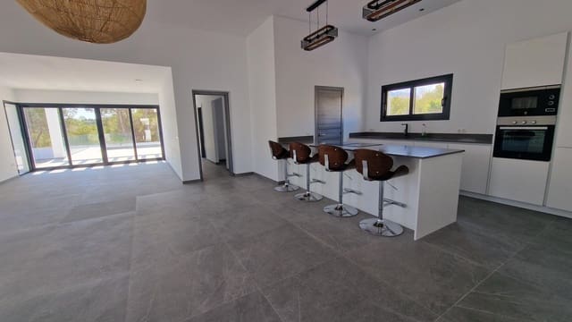 3 quarto Moradia para venda em La Nucia com piscina garagem - 1 170 000 € (Ref: 9103486)