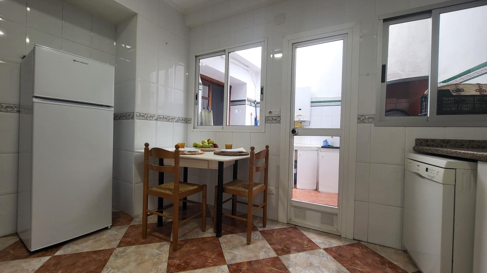 6 chambre Maison de Ville à vendre à Montichelvo - 119 500 € (Ref: 9103487)