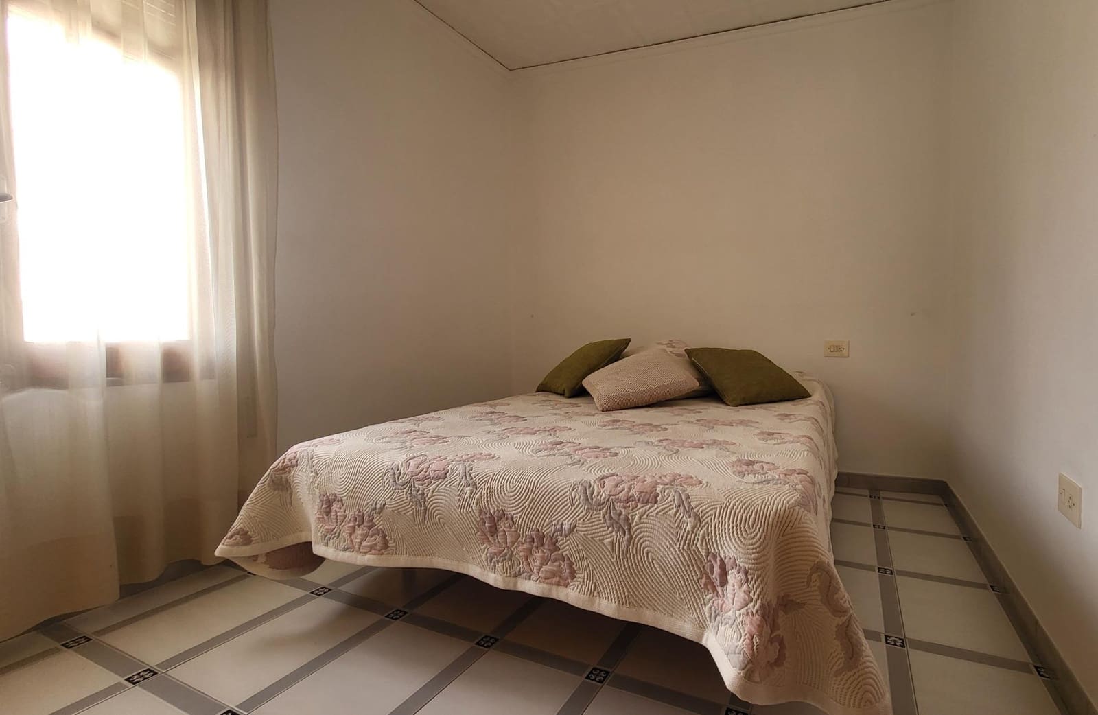 6 bedroom Townhouse for sale in Montichelvo - € 119,500 (Ref: 9103487)