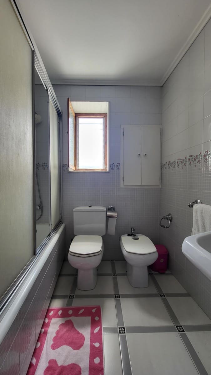 6 bedroom Townhouse for sale in Montichelvo - € 119,500 (Ref: 9103487)