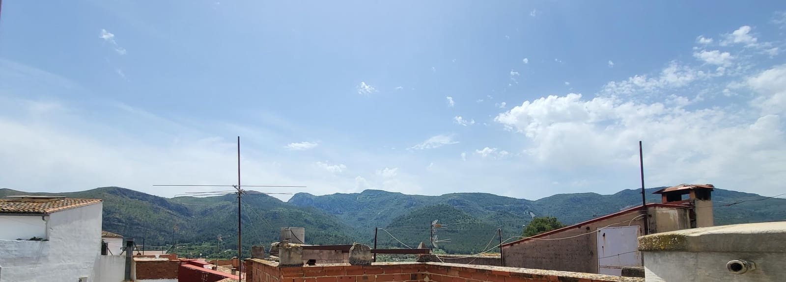 6 bedroom Townhouse for sale in Montichelvo - € 119,500 (Ref: 9103487)