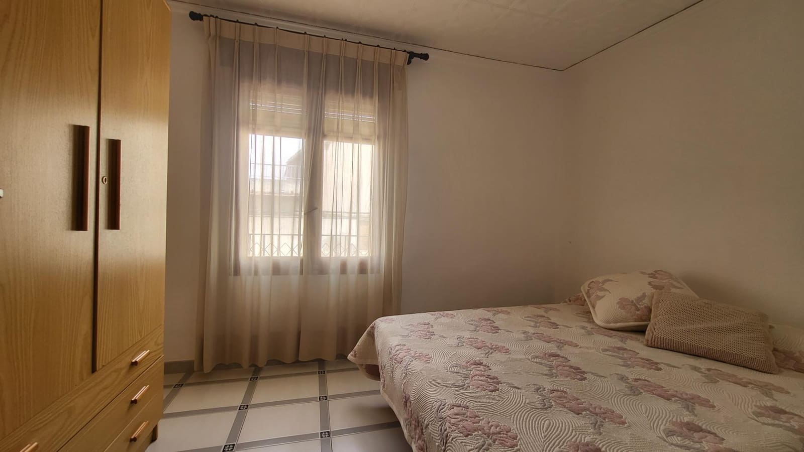 6 soveværelse Byhus til salg i Montichelvo - € 119.500 (Ref: 9103487)