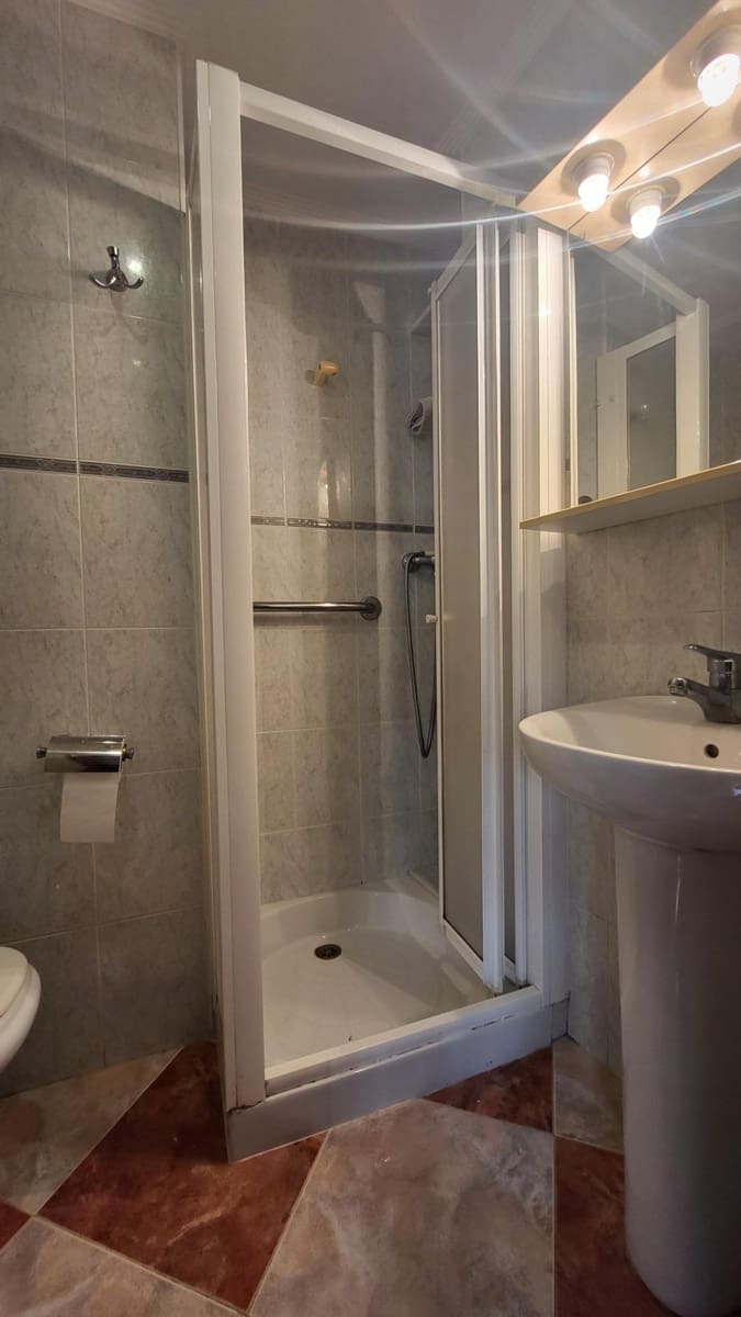 6 chambre Maison de Ville à vendre à Montichelvo - 119 500 € (Ref: 9103487)