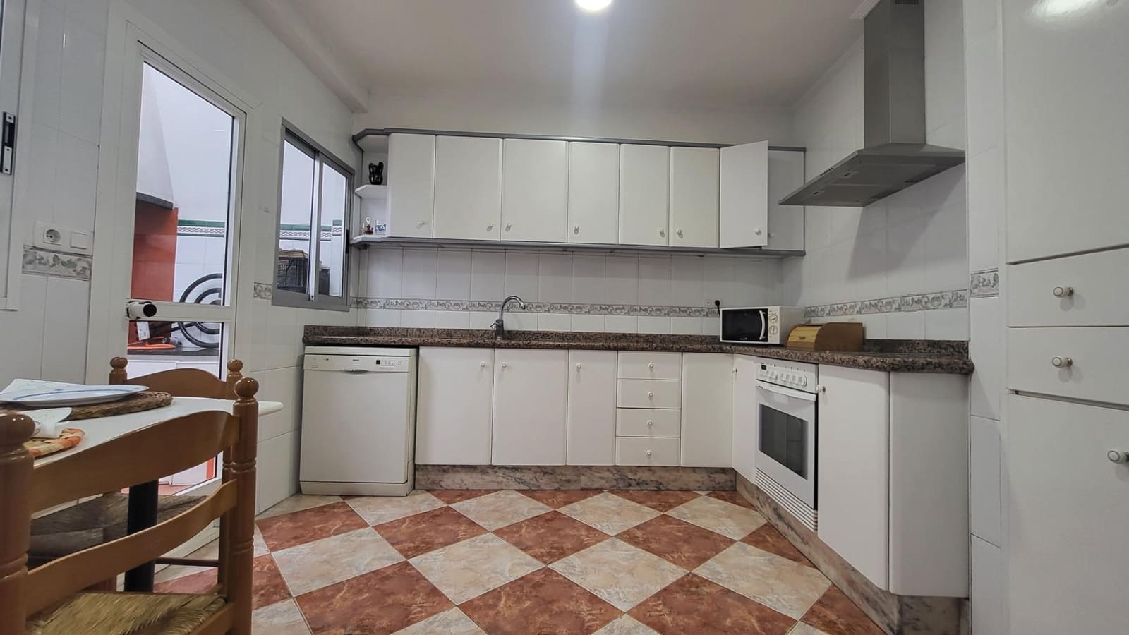 6 chambre Maison de Ville à vendre à Montichelvo - 119 500 € (Ref: 9103487)