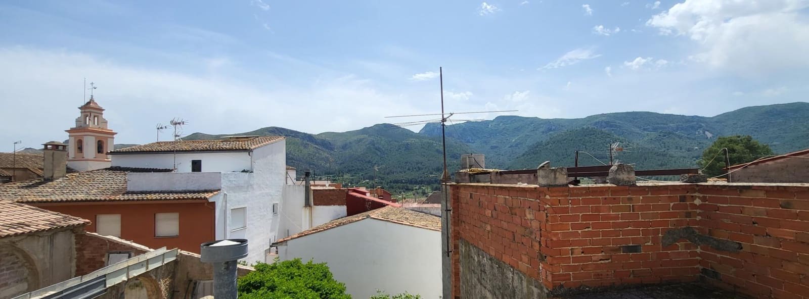 6 bedroom Townhouse for sale in Montichelvo - € 119,500 (Ref: 9103487)