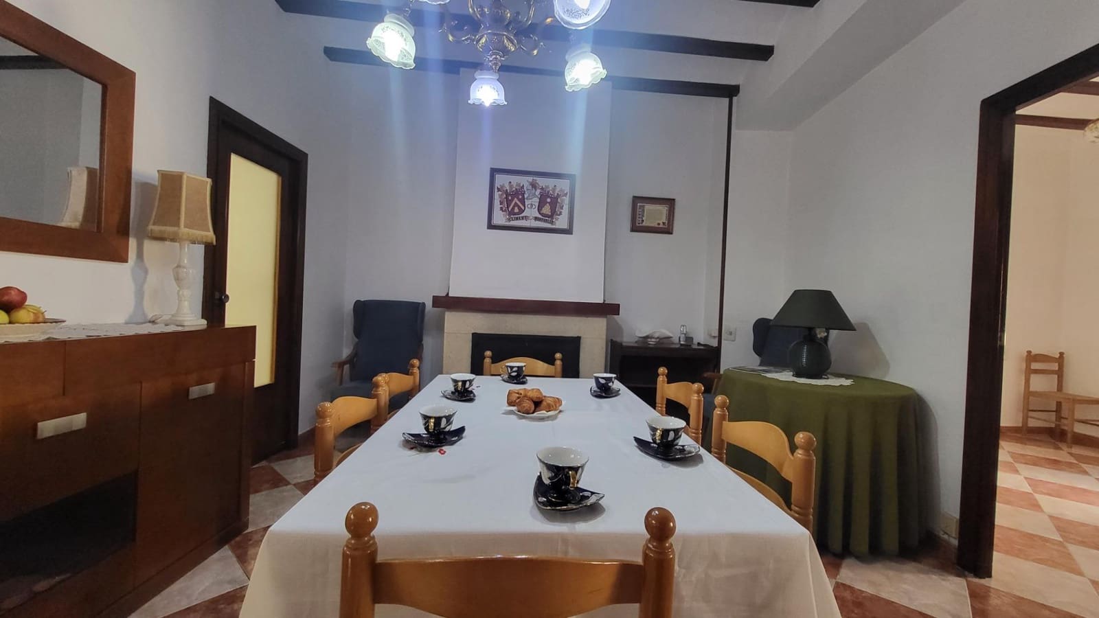 6 slaapkamer Huis te koop in Montichelvo - € 119.500 (Ref: 9103487)