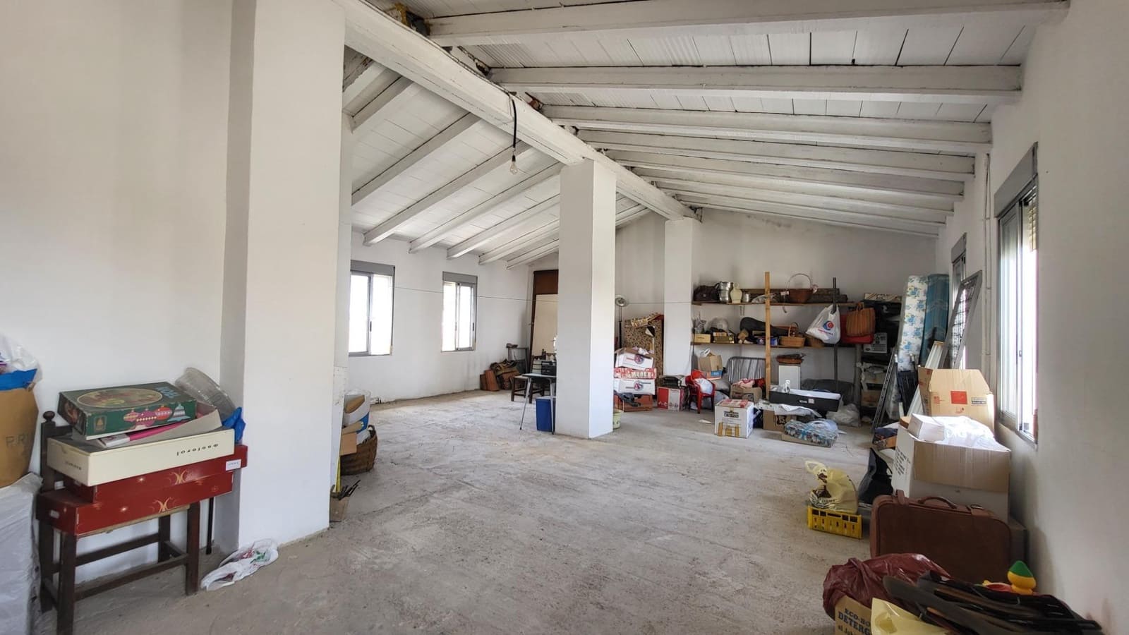 6 slaapkamer Huis te koop in Montichelvo - € 119.500 (Ref: 9103487)