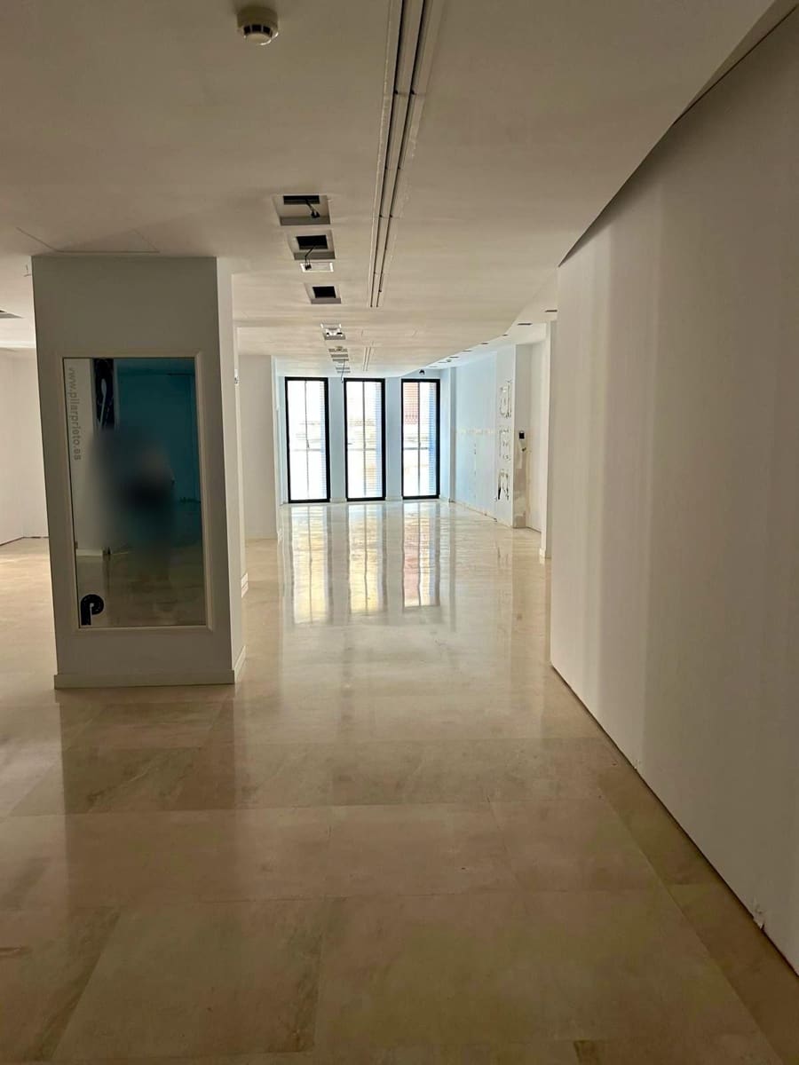 Commercial for sale in Gandia - € 1,200,000 (Ref: 9103490)