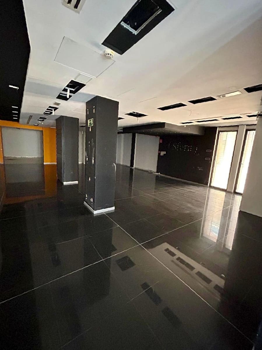 Commercial for sale in Gandia - € 1,200,000 (Ref: 9103490)