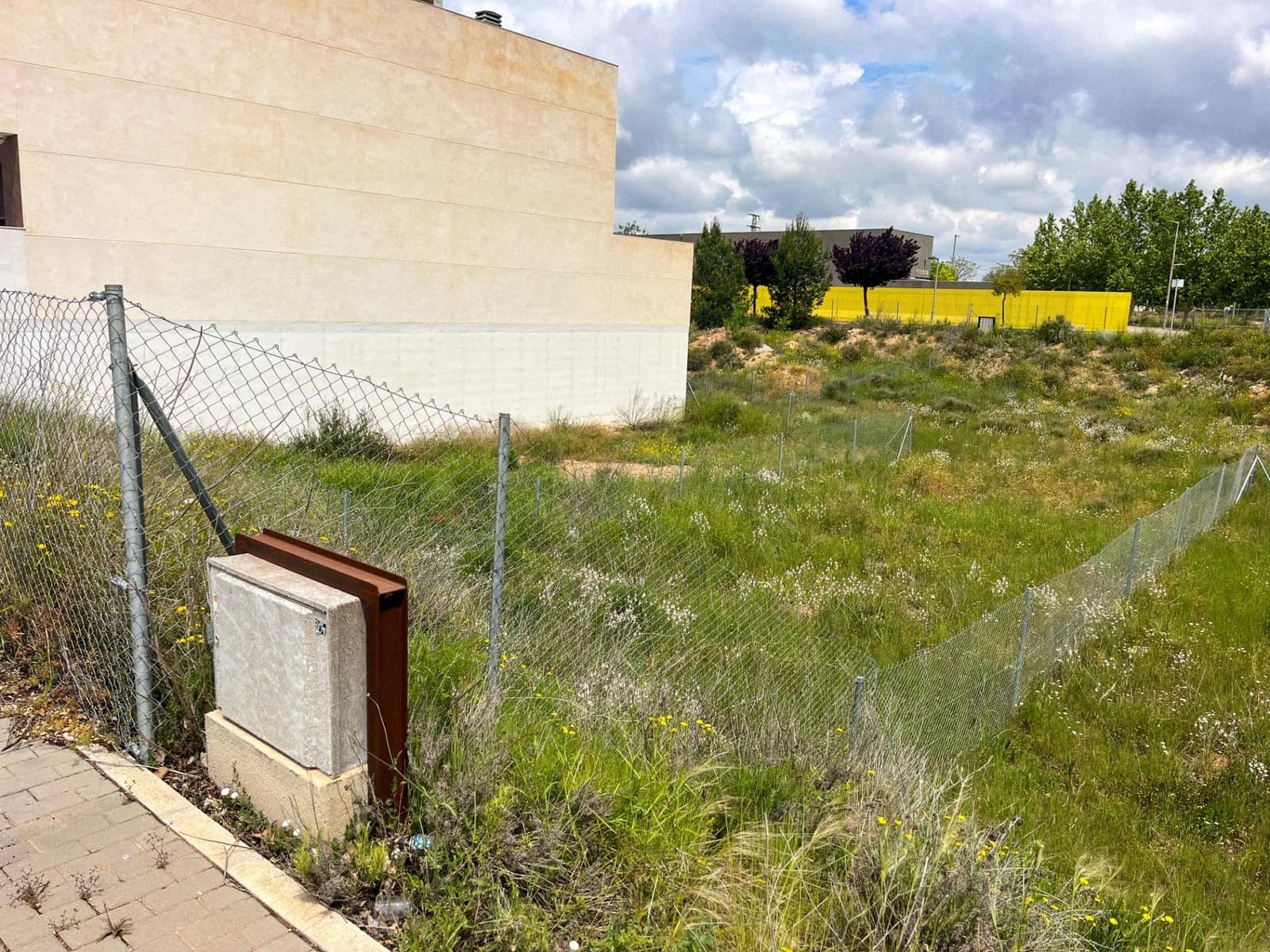 Terreno para Construção para venda em Almansa - 68 000 € (Ref: 9103495)