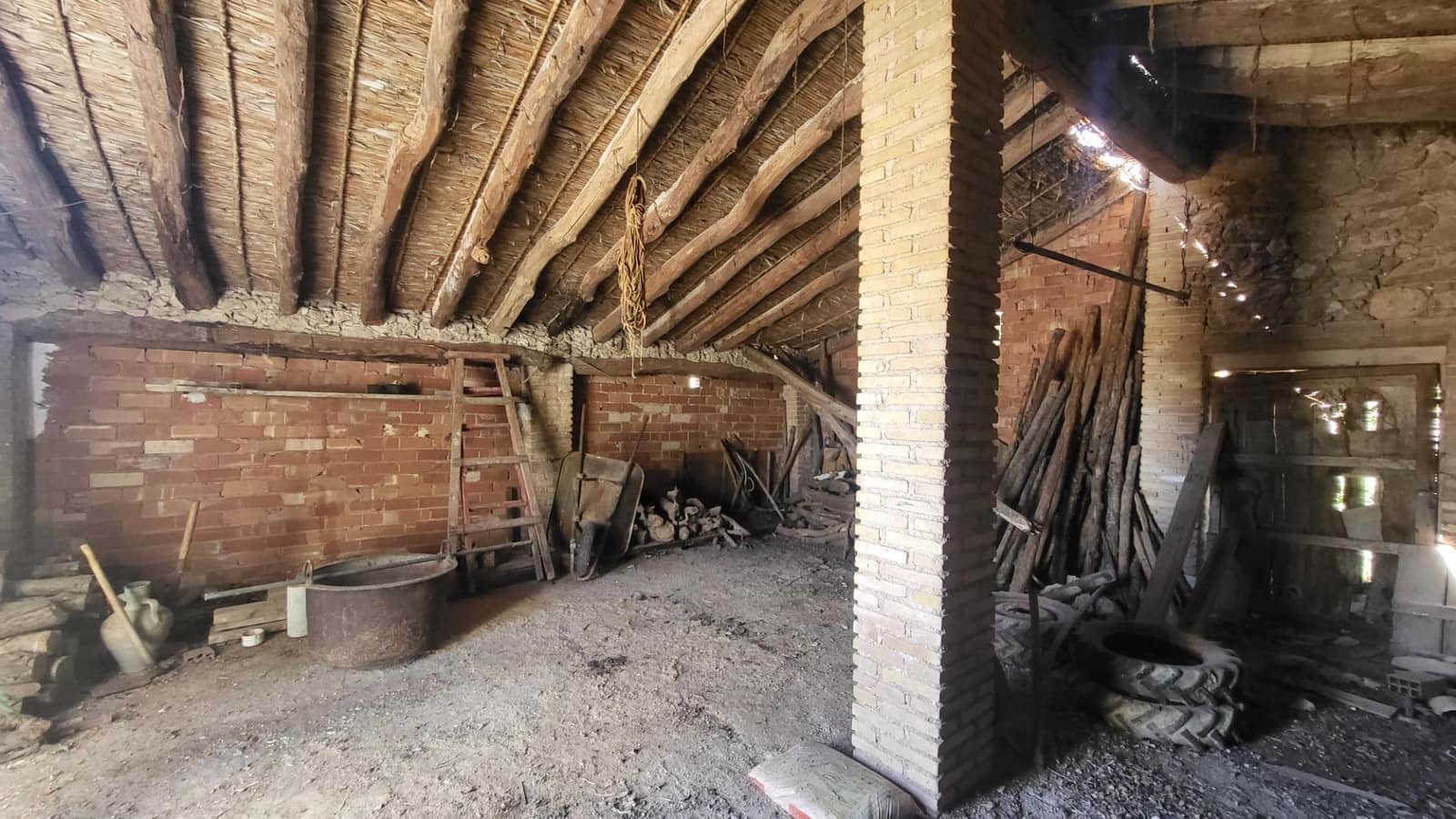 Landgrundstück zu verkaufen in Montichelvo - 25.000 € (Ref: 9128289)