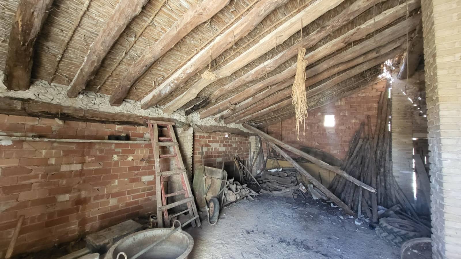 Landgrundstück zu verkaufen in Montichelvo - 25.000 € (Ref: 9128289)