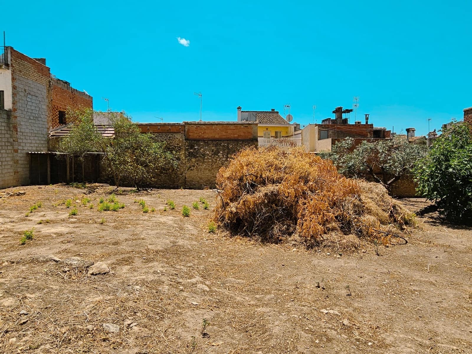 5 bedroom Townhouse for sale in Llosa de Ranes - € 190,000 (Ref: 9147242)