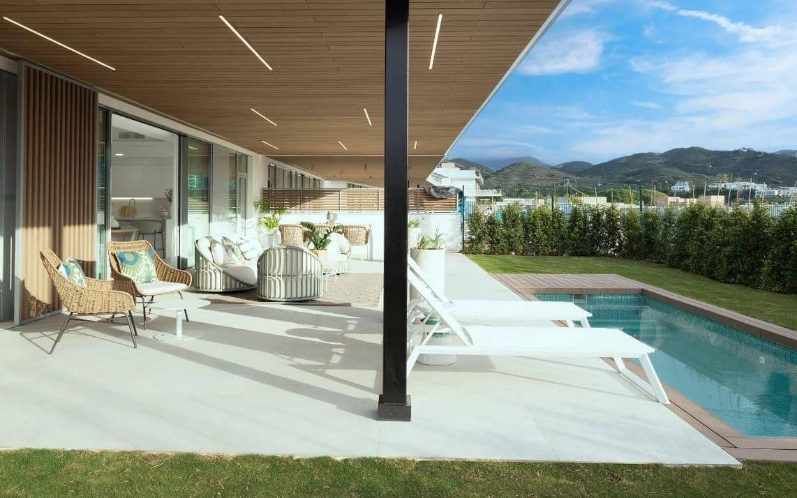 4 quarto Apartamento para venda em Bahia de Marbella com piscina garagem - 1 130 000 € (Ref: 9174558)