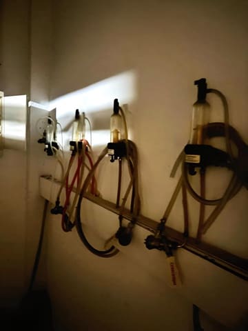 Business for sale in Chiva with pool - € 199,000 (Ref: 9204575)