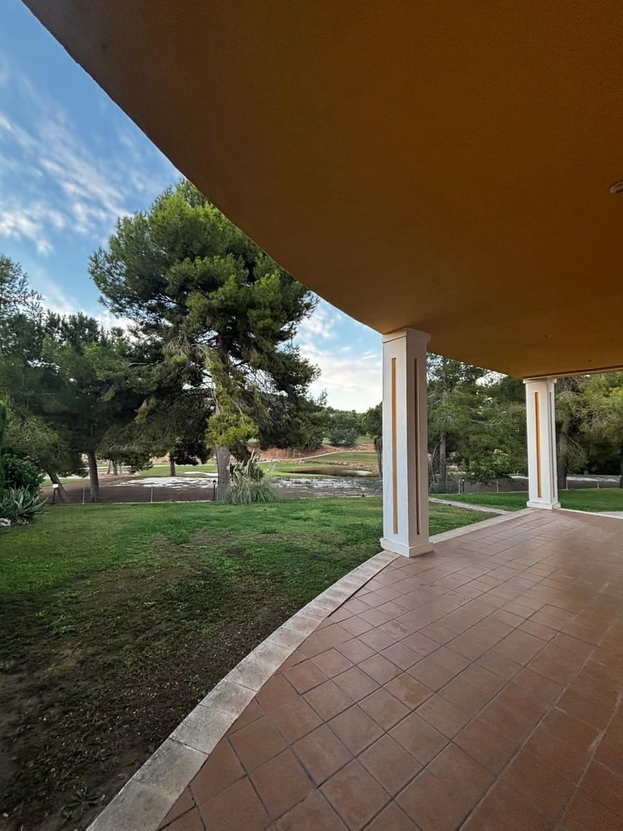 Empresa para venda em Chiva com piscina - 199 000 € (Ref: 9204575)