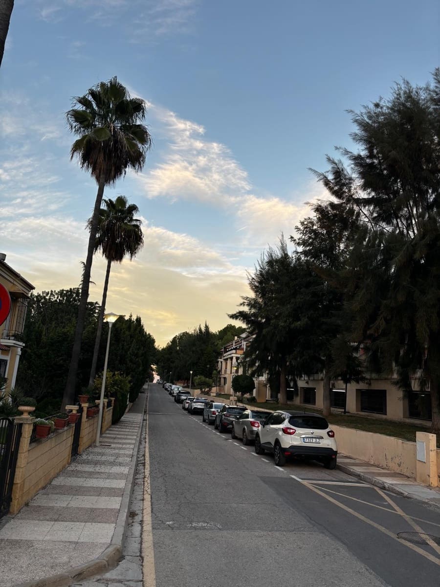 Empresa para venda em Chiva com piscina - 199 000 € (Ref: 9204575)