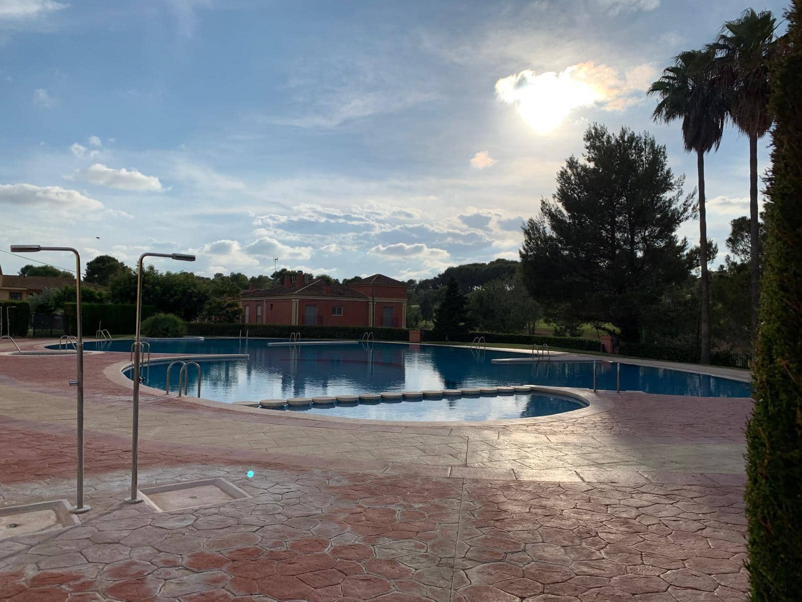 Empresa para venda em Chiva com piscina - 199 000 € (Ref: 9204575)