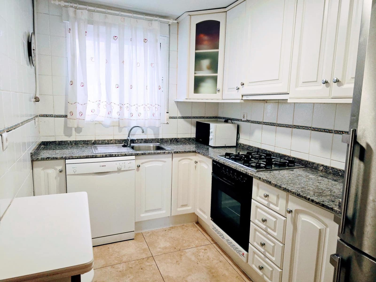 3 soveværelse Villa til leje i Miramar med garage - € 2.500 (Ref: 9206849)