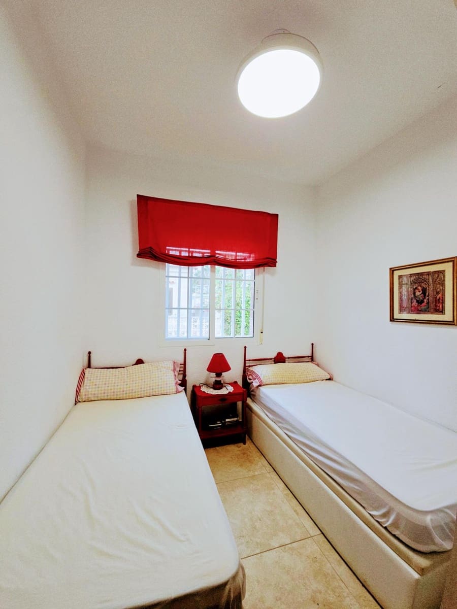 3 Zimmer Villa zu vermieten in Miramar mit Garage - 2.500 € (Ref: 9206849)