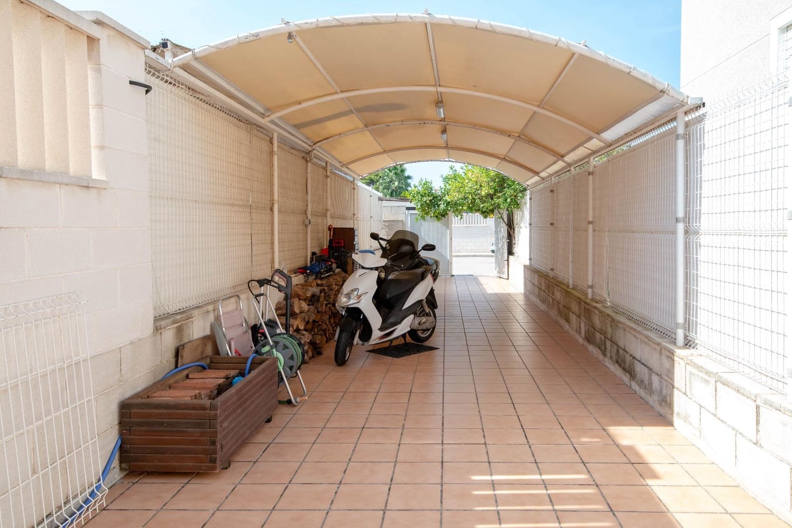 Chalet de 5 habitaciones en Daimús en venta con piscina - 399.000 € (Ref: 9272667)