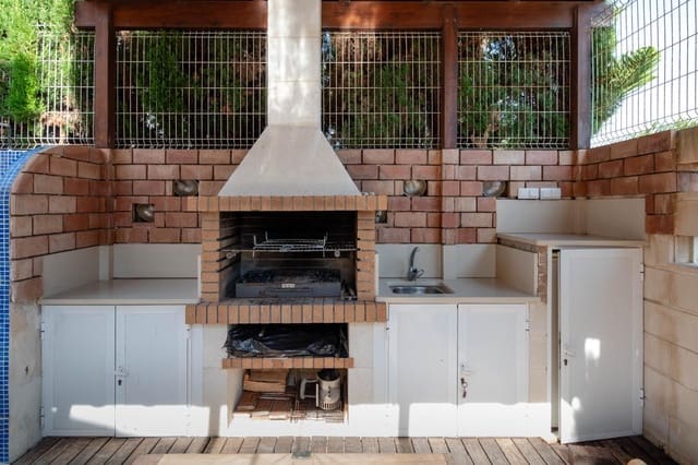 5 slaapkamer Villa te koop in Daimús met zwembad - € 399.000 (Ref: 9272667)