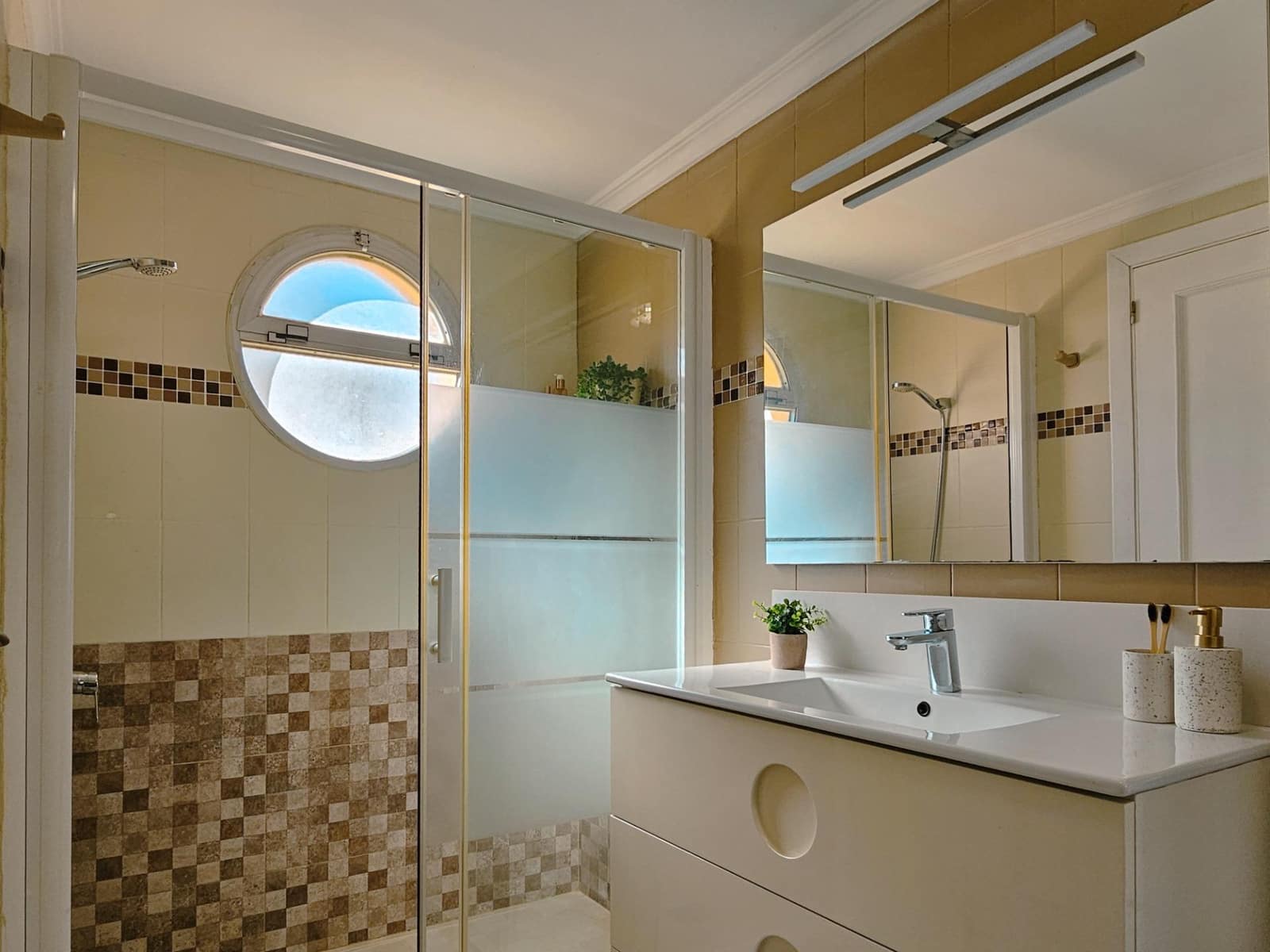 3 slaapkamer Flat te koop in Xeraco met zwembad - € 245.000 (Ref: 9285260)