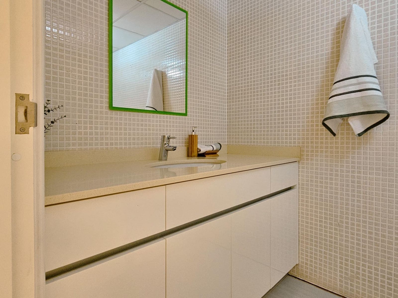 4 soveværelse Lejlighed til salg i Oliva med garage - € 199.000 (Ref: 9338072)