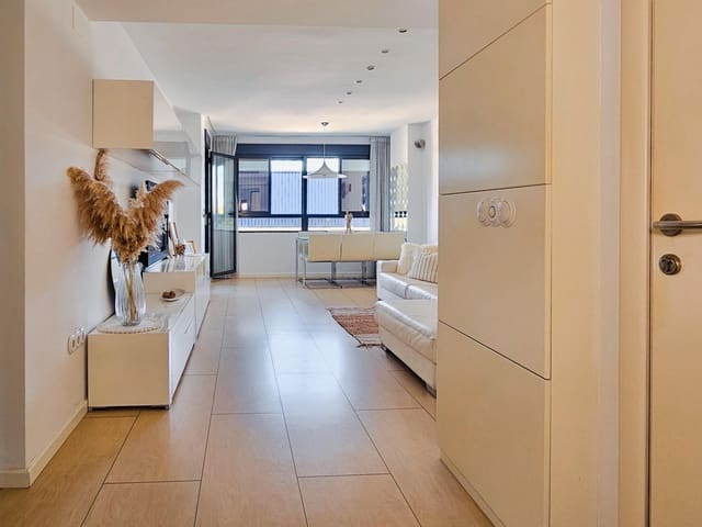 4 slaapkamer Flat te koop in Oliva met garage - € 196.000 (Ref: 9338072)