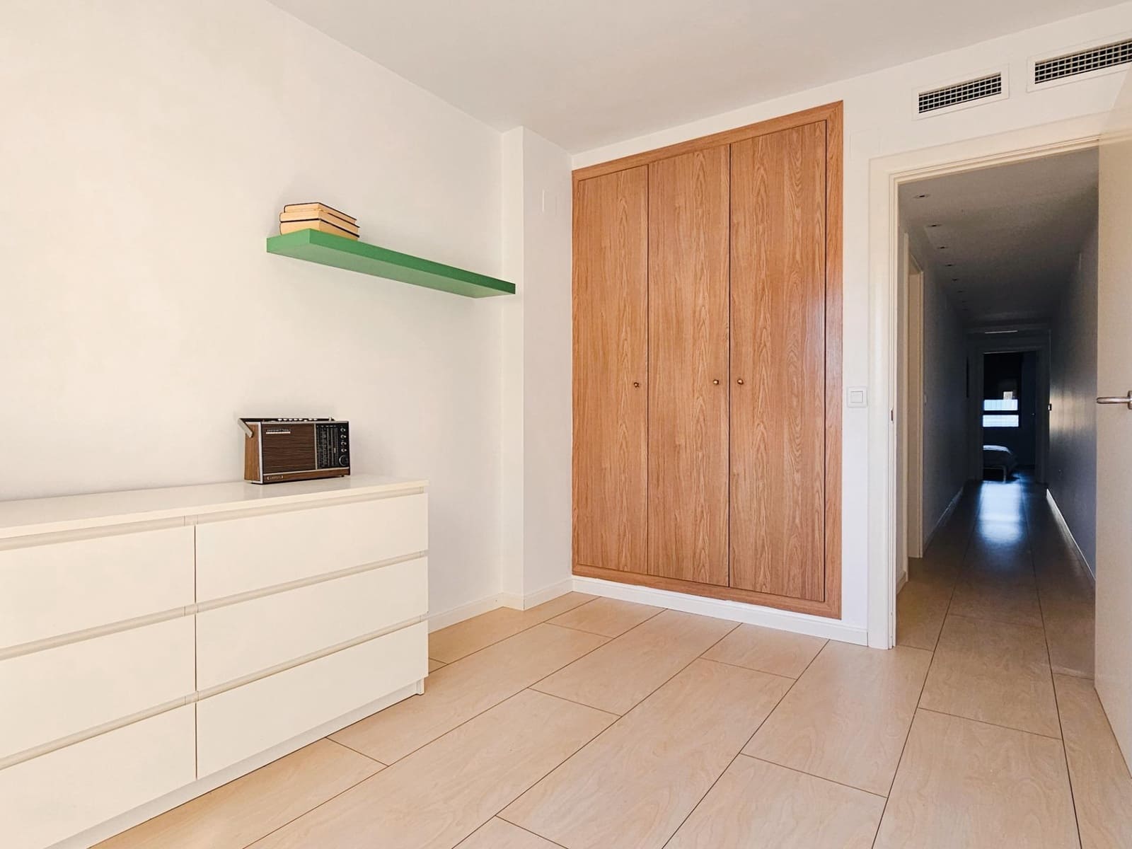 Piso de 4 habitaciones en Oliva en venta con garaje - 196.000 € (Ref: 9338072)