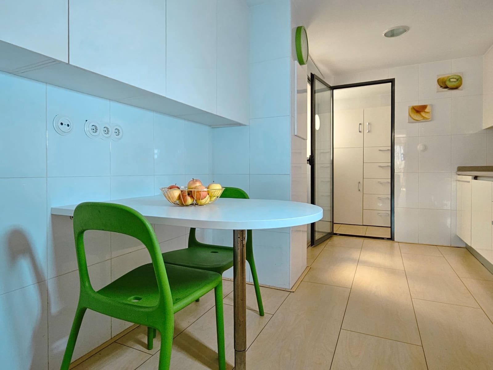 Piso de 4 habitaciones en Oliva en venta con garaje - 196.000 € (Ref: 9338072)