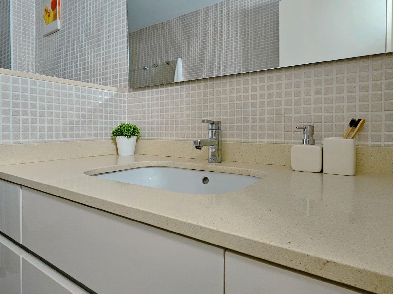 Piso de 4 habitaciones en Oliva en venta con garaje - 196.000 € (Ref: 9338072)