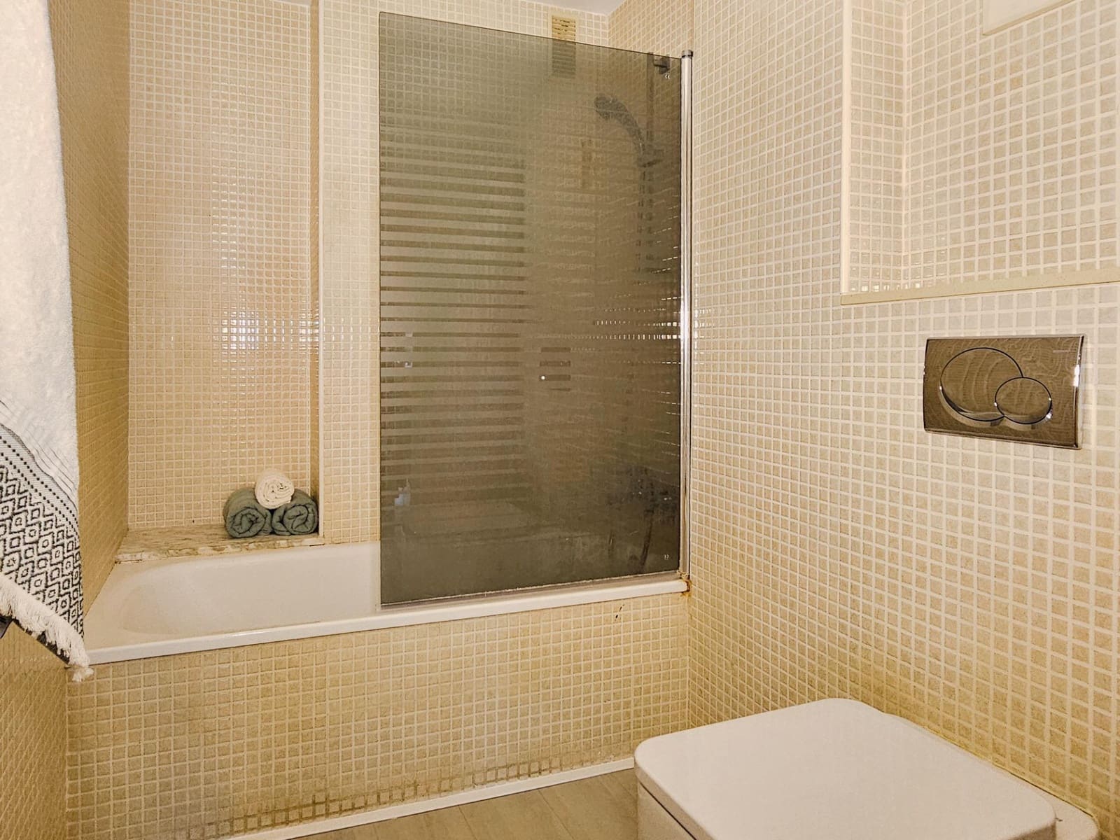 Piso de 4 habitaciones en Oliva en venta con garaje - 196.000 € (Ref: 9338072)