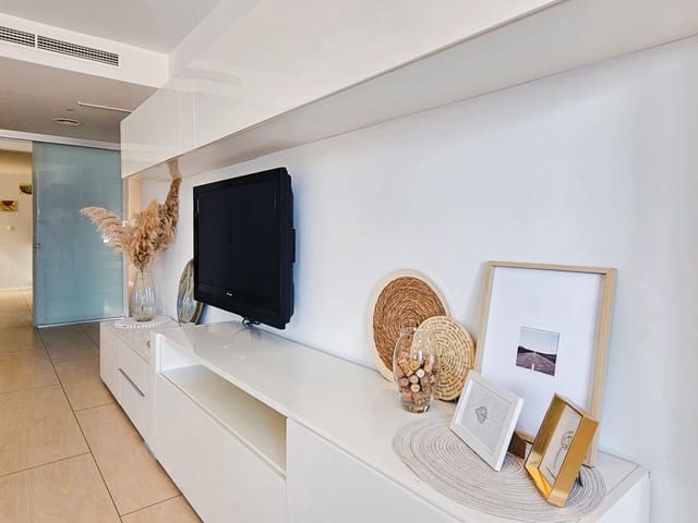 4 slaapkamer Flat te koop in Oliva met garage - € 193.000 (Ref: 9338072)