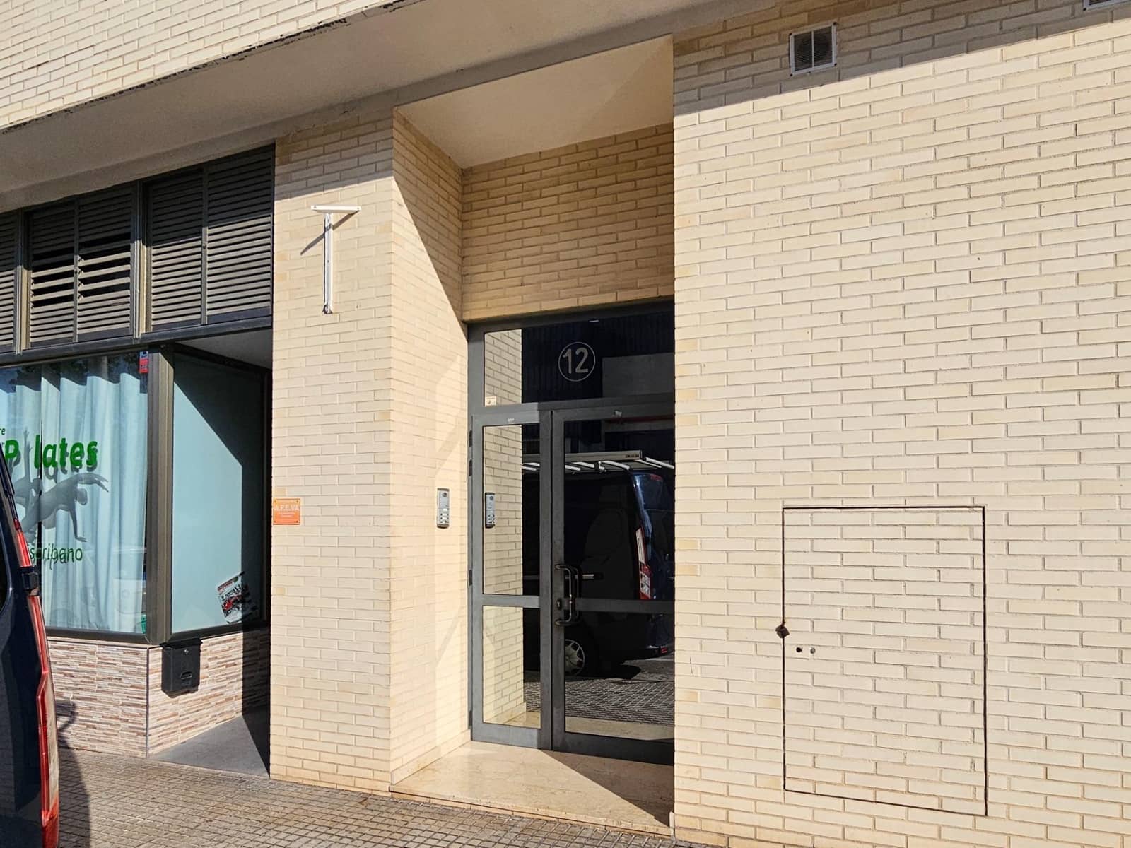 Piso de 4 habitaciones en Oliva en venta con garaje - 196.000 € (Ref: 9338072)