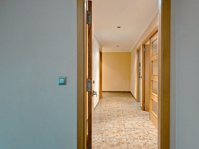 6 chambre Maison de Ville à vendre à La Pobla del Duc avec garage - 259 000 € (Ref: 9344805)