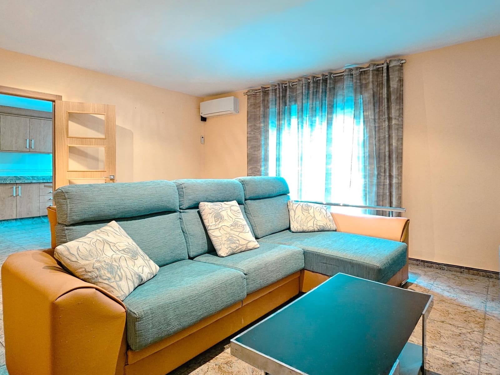 6 soverom Hus til salgs i La Pobla del Duc med garasje - € 259 000 (Ref: 9344805)