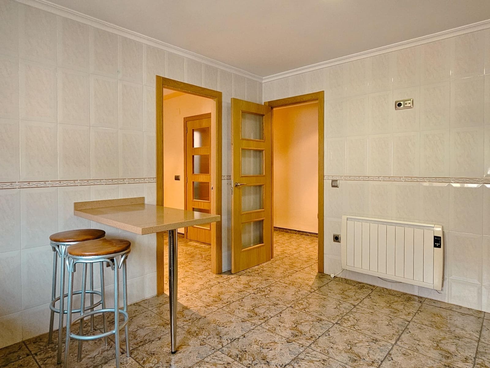 6 soverom Hus til salgs i La Pobla del Duc med garasje - € 259 000 (Ref: 9344805)