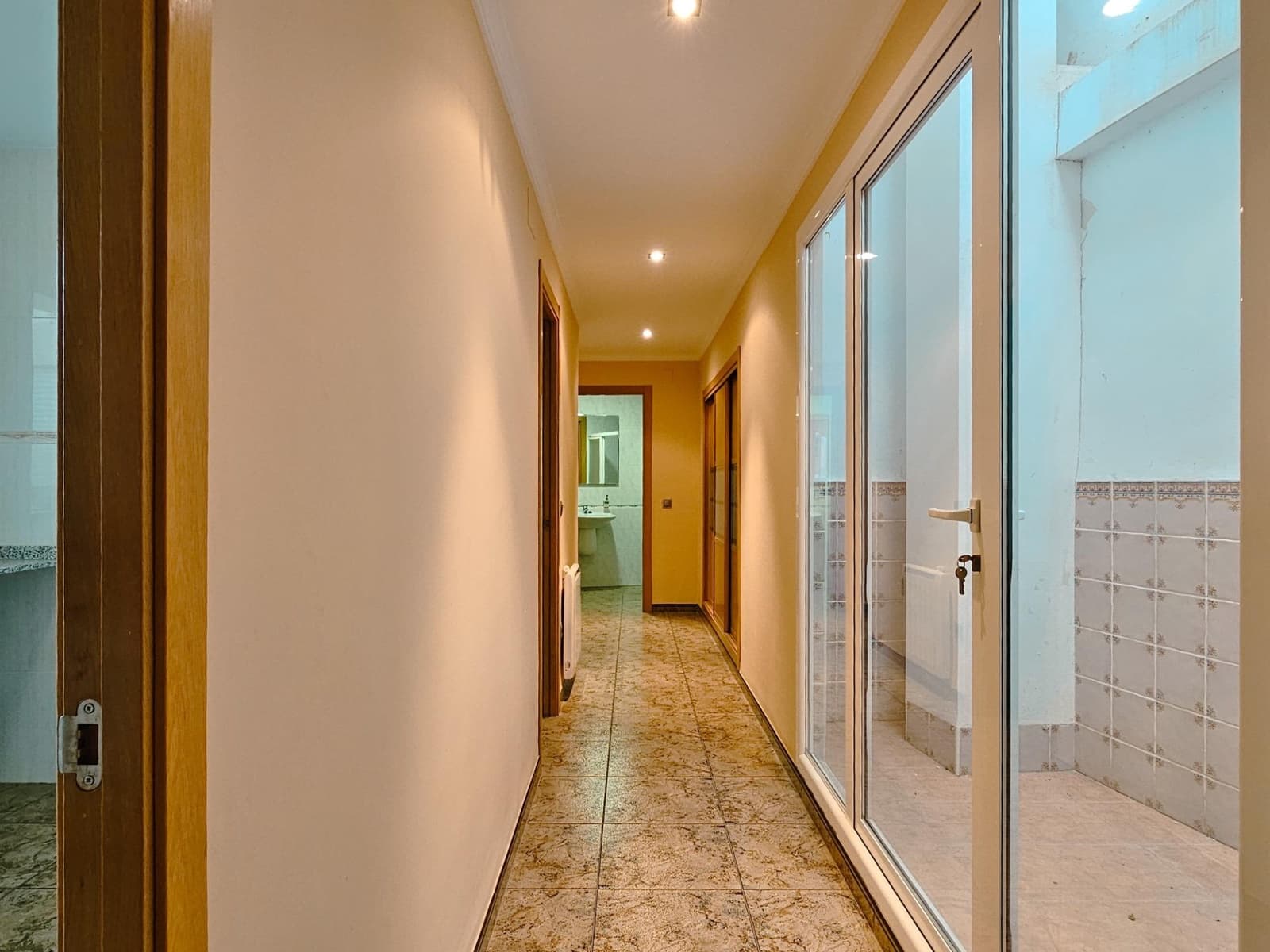 6 soverom Hus til salgs i La Pobla del Duc med garasje - € 259 000 (Ref: 9344805)