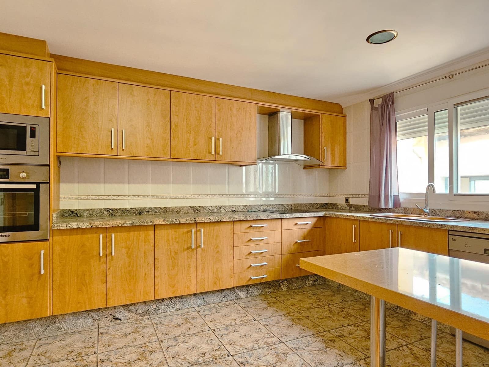 6 soverom Hus til salgs i La Pobla del Duc med garasje - € 259 000 (Ref: 9344805)