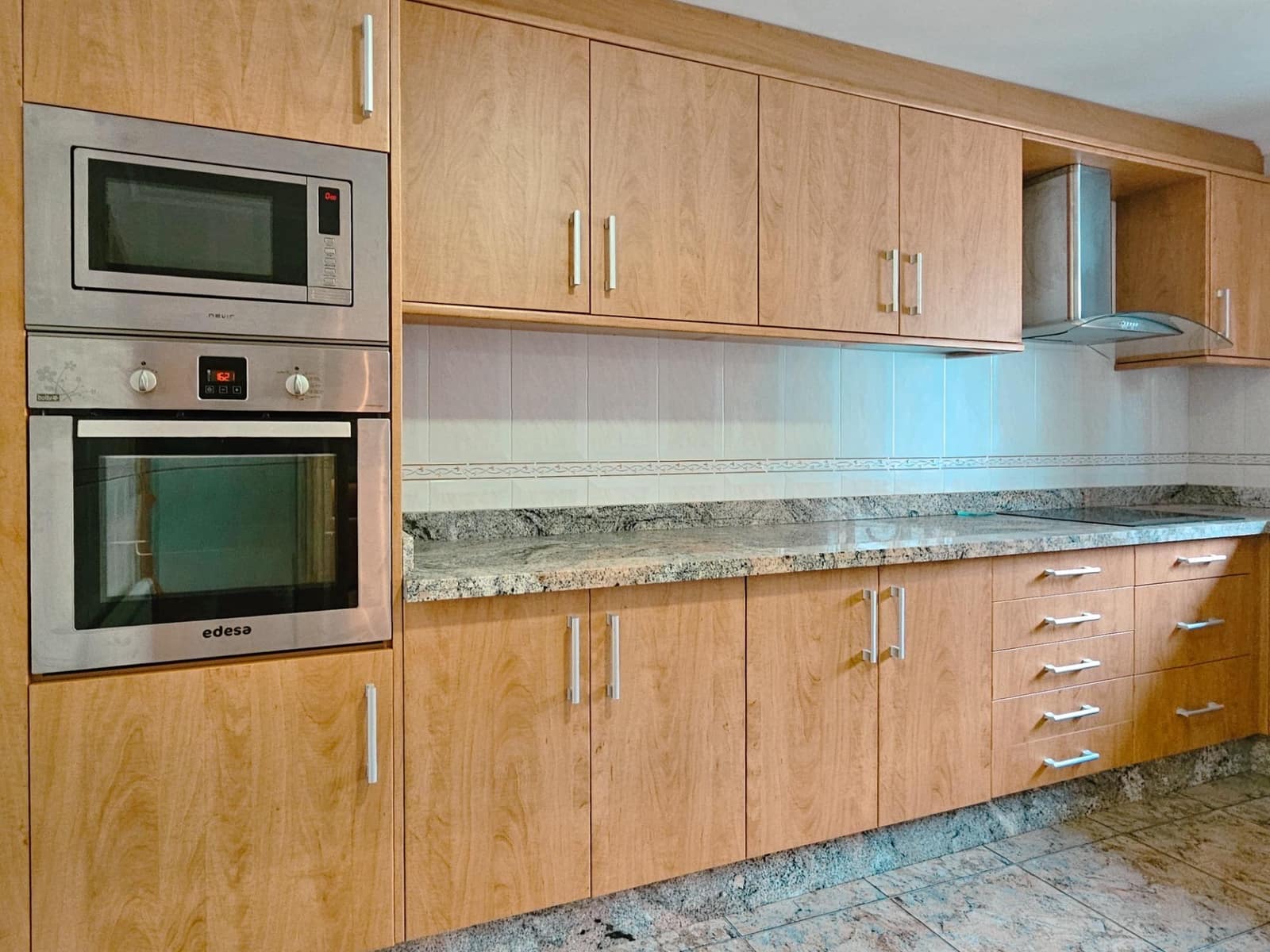 6 soverom Hus til salgs i La Pobla del Duc med garasje - € 259 000 (Ref: 9344805)