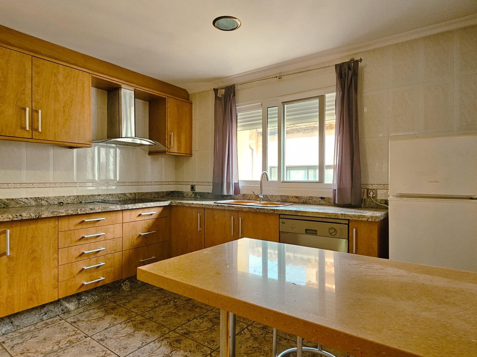 6 soverom Hus til salgs i La Pobla del Duc med garasje - € 259 000 (Ref: 9344805)