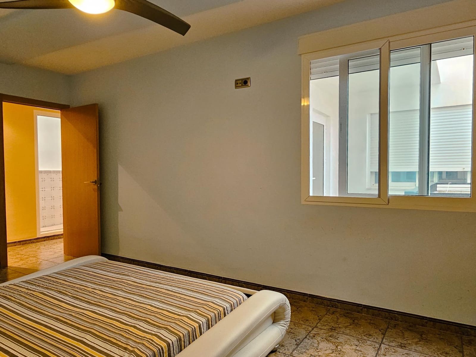 6 soverom Hus til salgs i La Pobla del Duc med garasje - € 259 000 (Ref: 9344805)