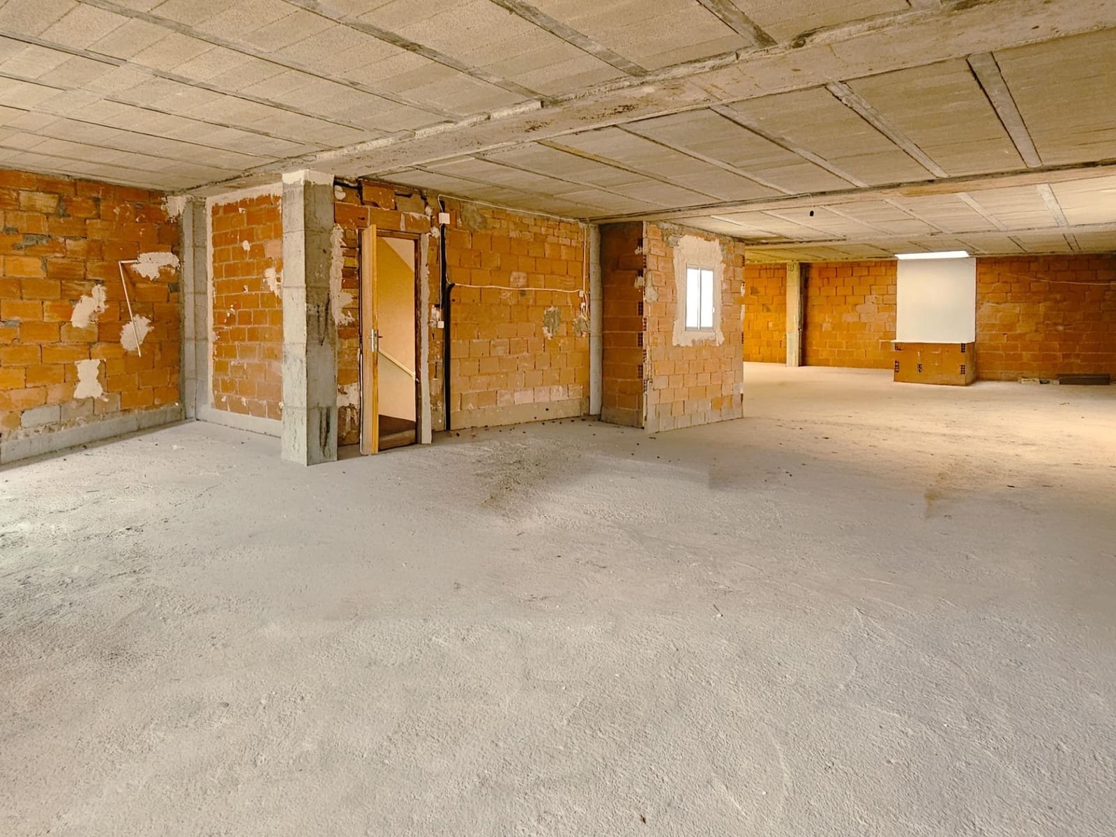 6 soverom Hus til salgs i La Pobla del Duc med garasje - € 259 000 (Ref: 9344805)