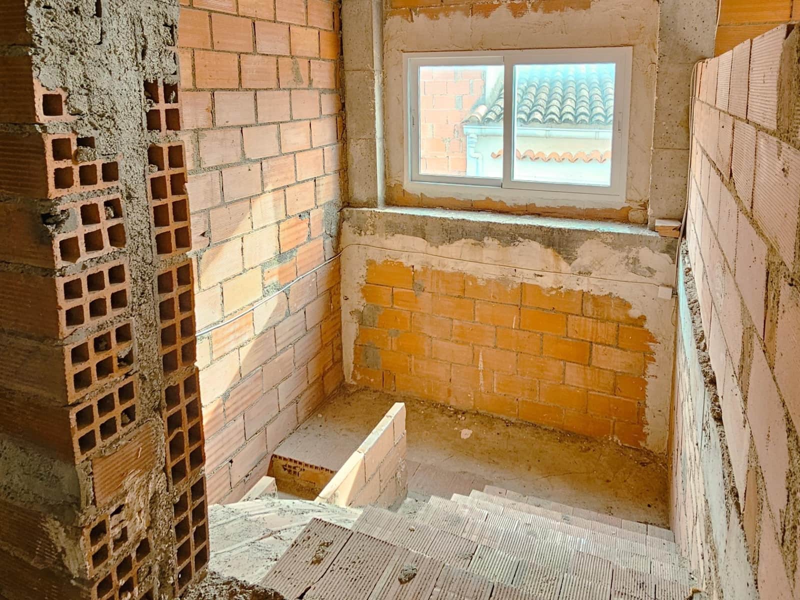 6 soverom Hus til salgs i La Pobla del Duc med garasje - € 259 000 (Ref: 9344805)