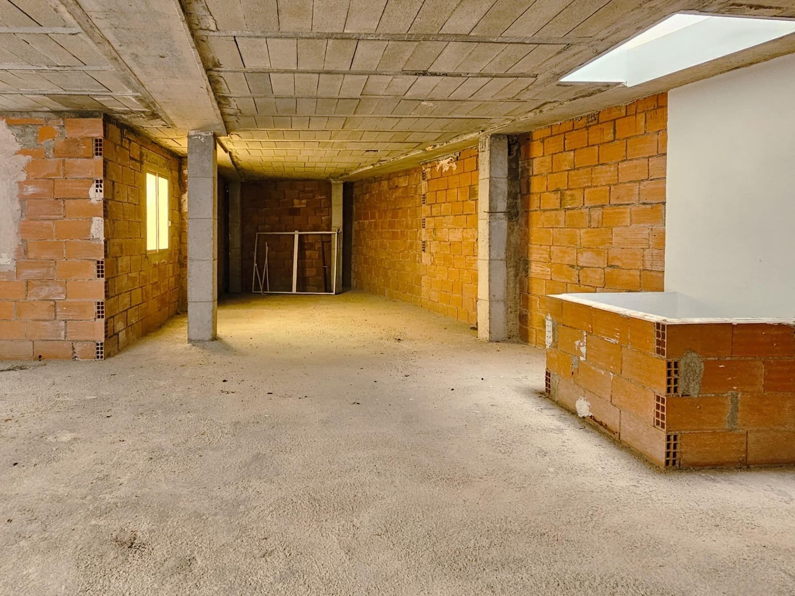 6 soverom Hus til salgs i La Pobla del Duc med garasje - € 259 000 (Ref: 9344805)